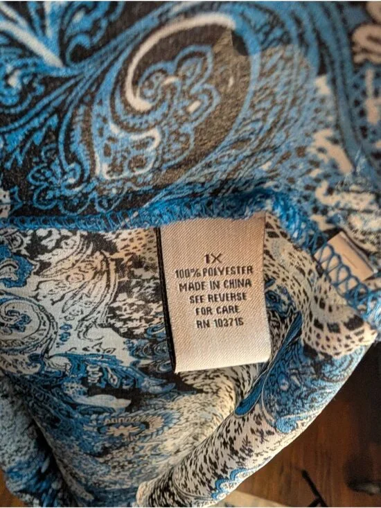 Signature By Larry Levine Woman Blue & Black Paisley Button Front Blouse 1X - Picture 5 of 6